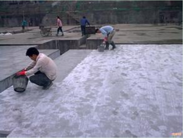 ���·�ˮ������©